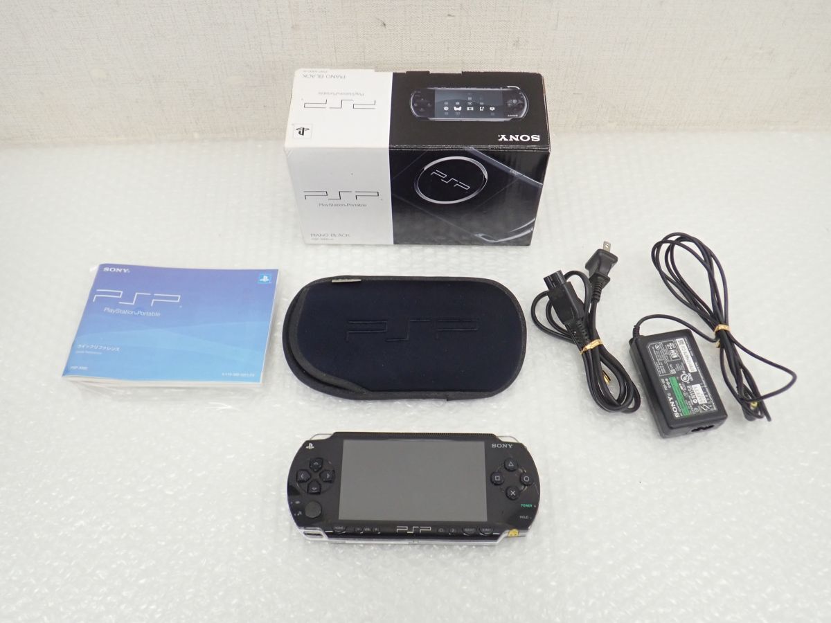 D012-60　SONY PSP　PSP-3000 PB ピアノブラック ソニープレイステーションポータブル　電源ケーブル 初期化・動作確認済み_画像1