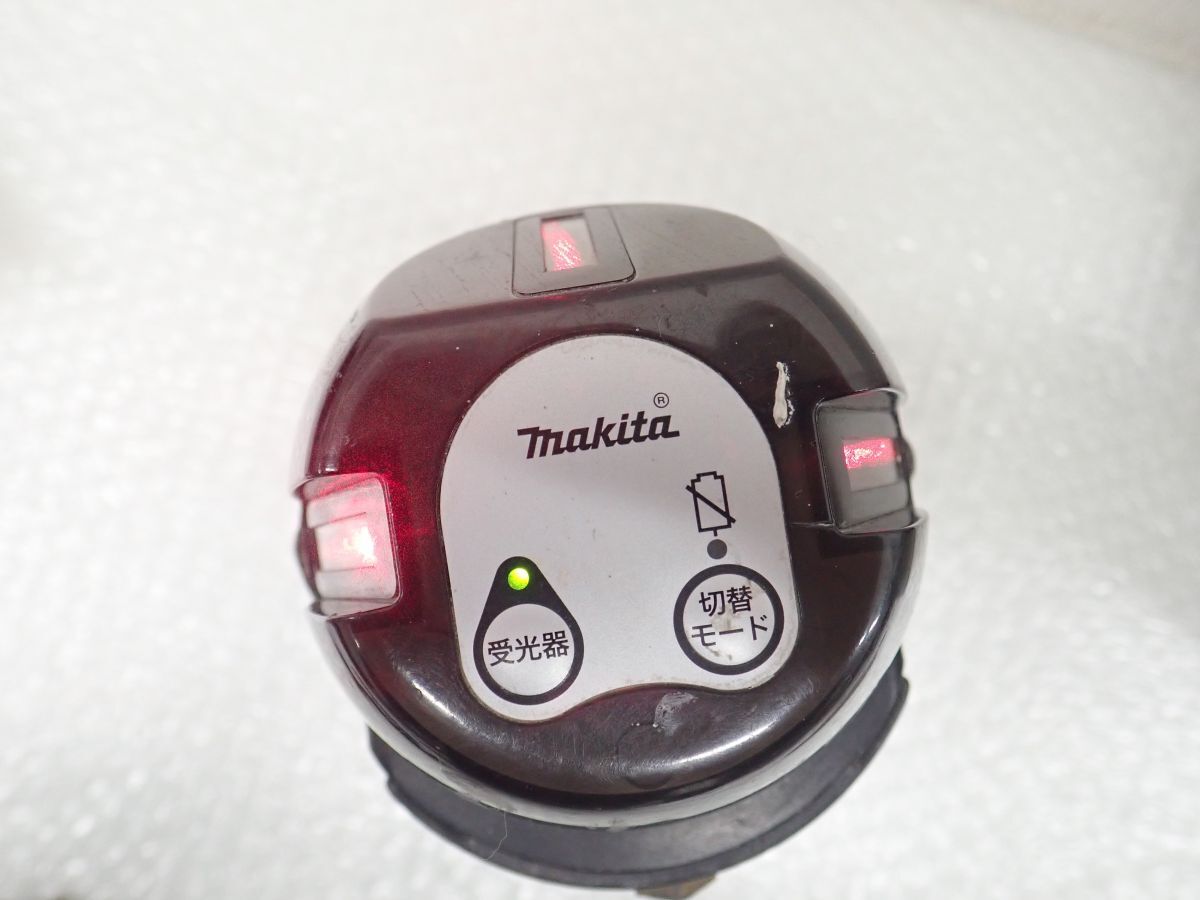 D988-80　MAKITA　マキタ 屋内・屋外兼用　レーザー墨出し器 SK308PH　中古現状品　受光器難あり　ハードケース付き_画像6