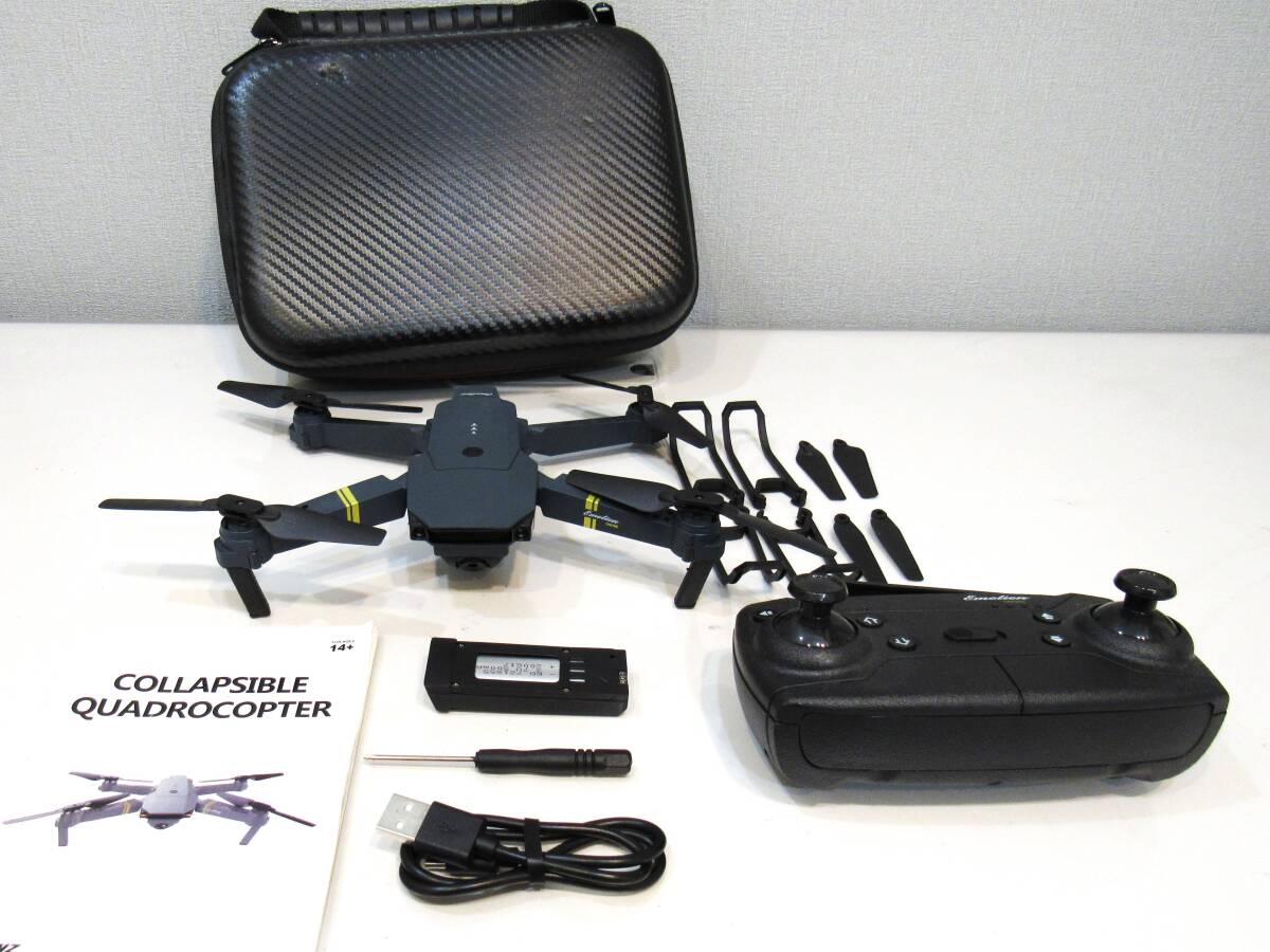 ドローン COLLAPSIBLE QUADROCOPTER 2.4GHz 小型 ポケット ドローン 通電 動作確認済 現状渡し kdKTの画像1