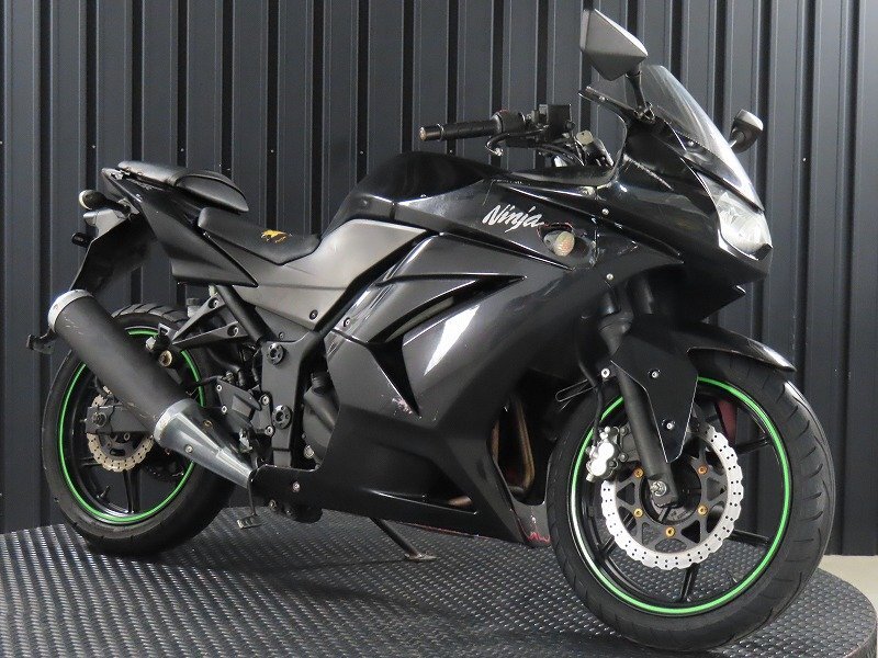 ニンジャ250R NINJA250R 25,995km 事故車 部品取り レストアベース 大阪発 売切 全国配送可能/送料別途お見積り 直接引取り 業販OKの画像1