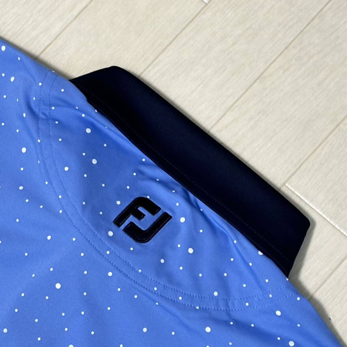 新品★FootJoy フットジョイ マルチドット クーリング 吸汗速乾 4Wayストレッチ 半袖ポロシャツ★ラグーンブルー★サイズ2XL★送料185円_画像4