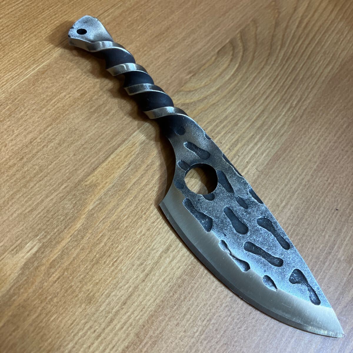 サバイバルナイフ オリジナルナイフ 切れます 高炭素鋼 焼き入れ 鍛造の画像7