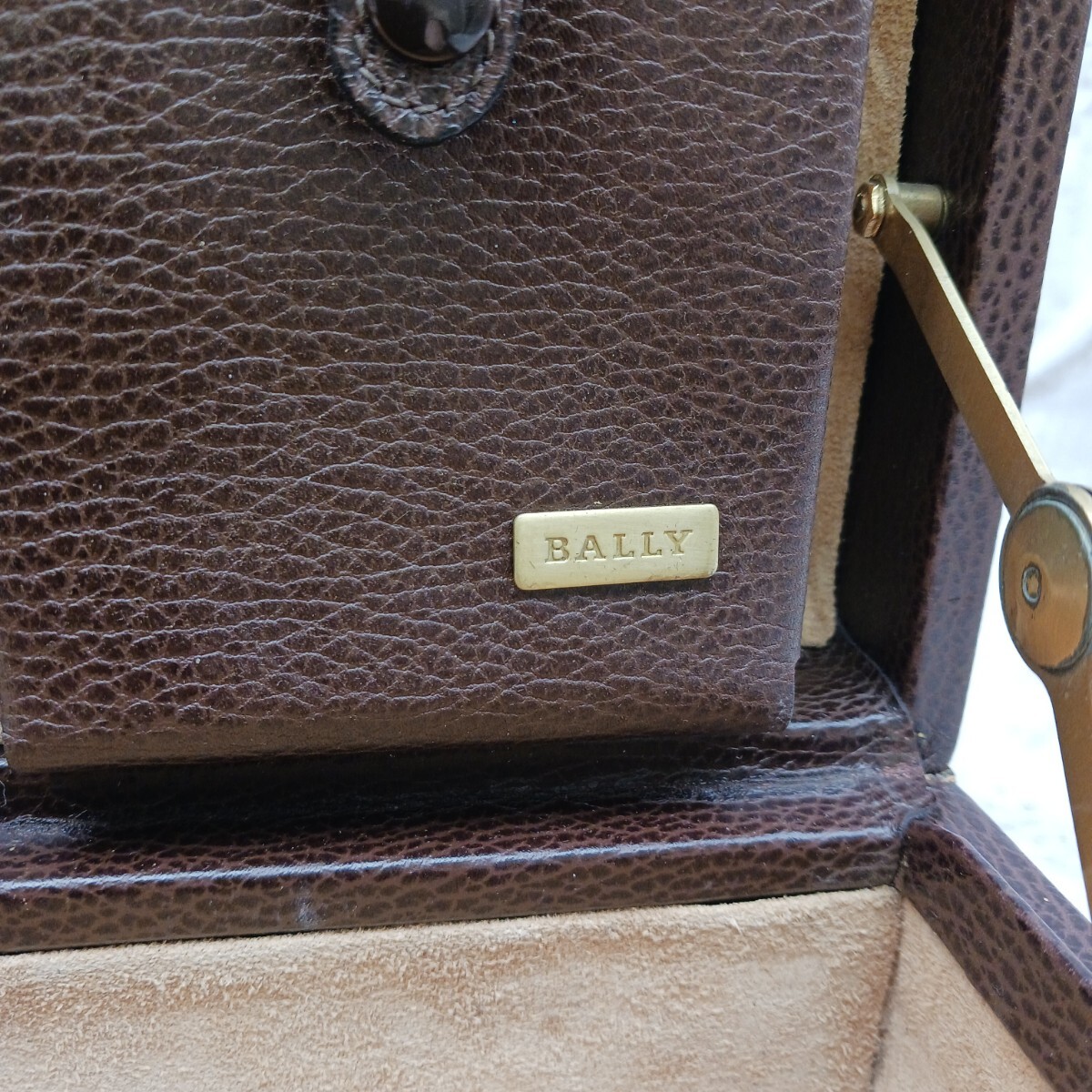  beautiful goods BALLY Bally attache case business bag document bag trunk case tea with logo leather dial pills dial lock men's A4 possible 