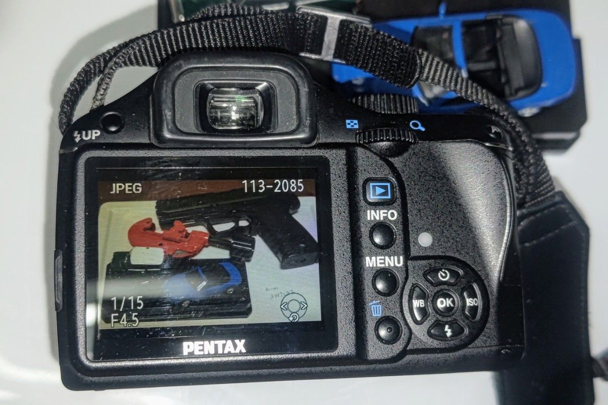 PENTAX　K-m + PENTAX 18-55mm標準レンズ 動作確認済み