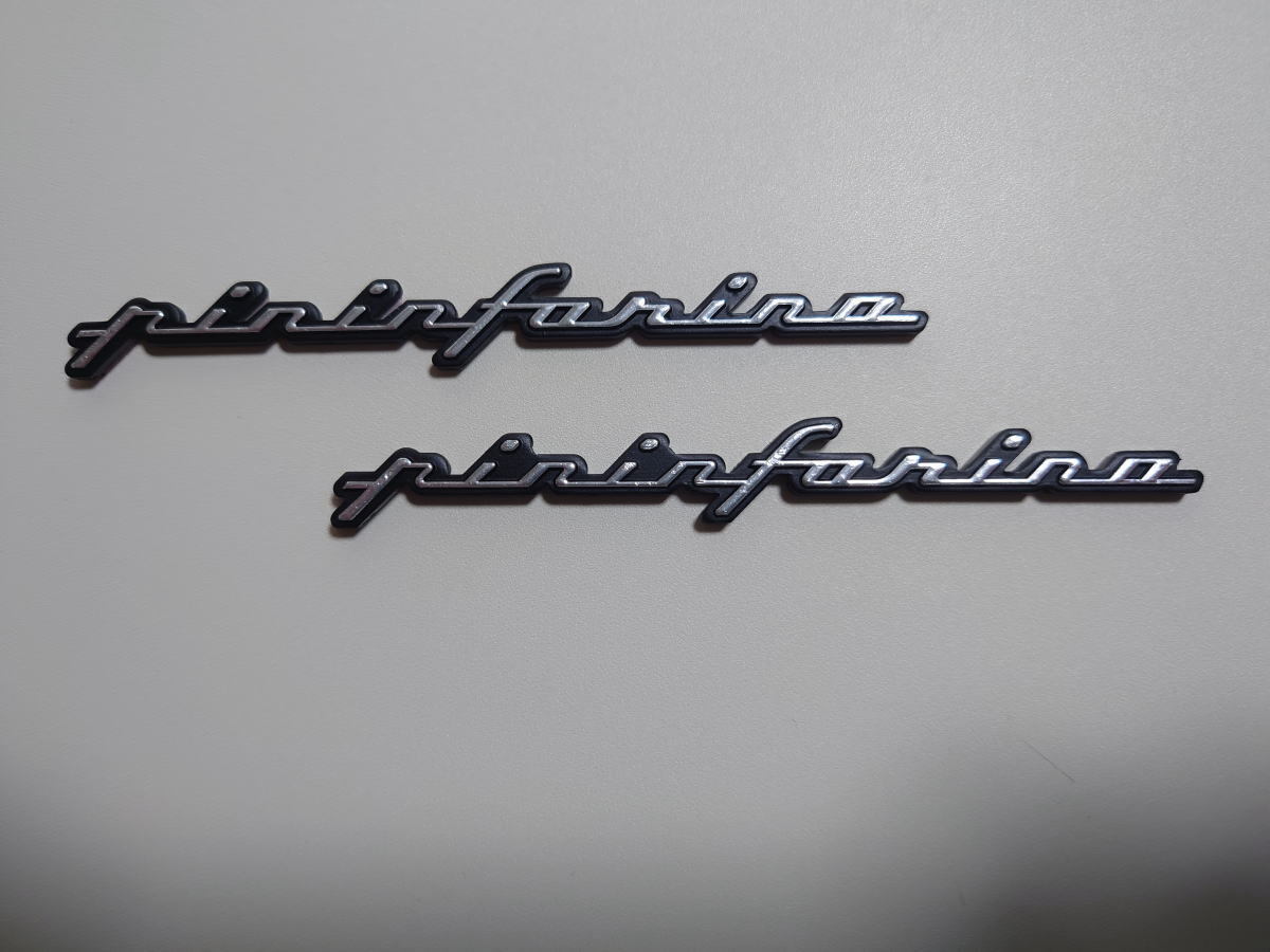 アルファロメオユーザー向け 「Pininfarina」 3D アルミバッジ 2枚セット
