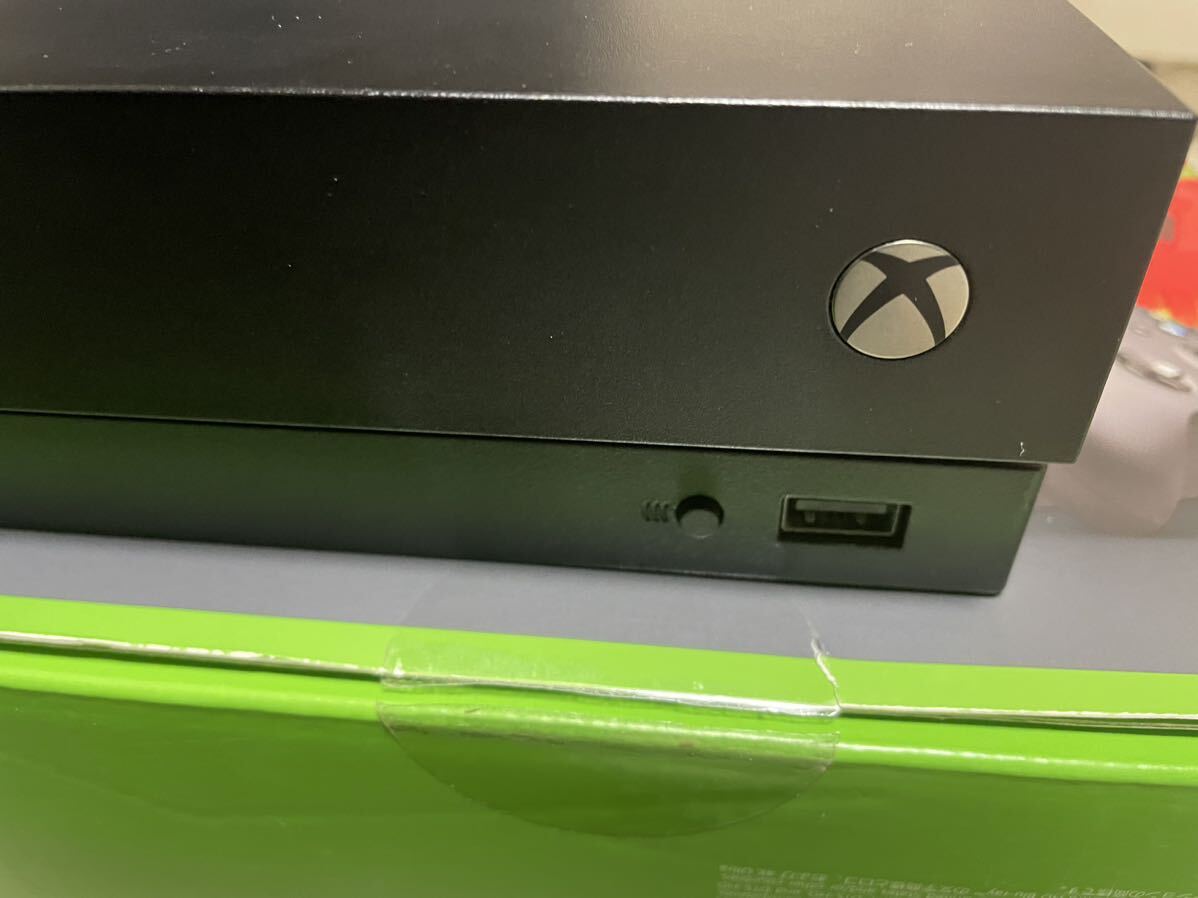 XBOX ONE X 1TB本体　_画像5