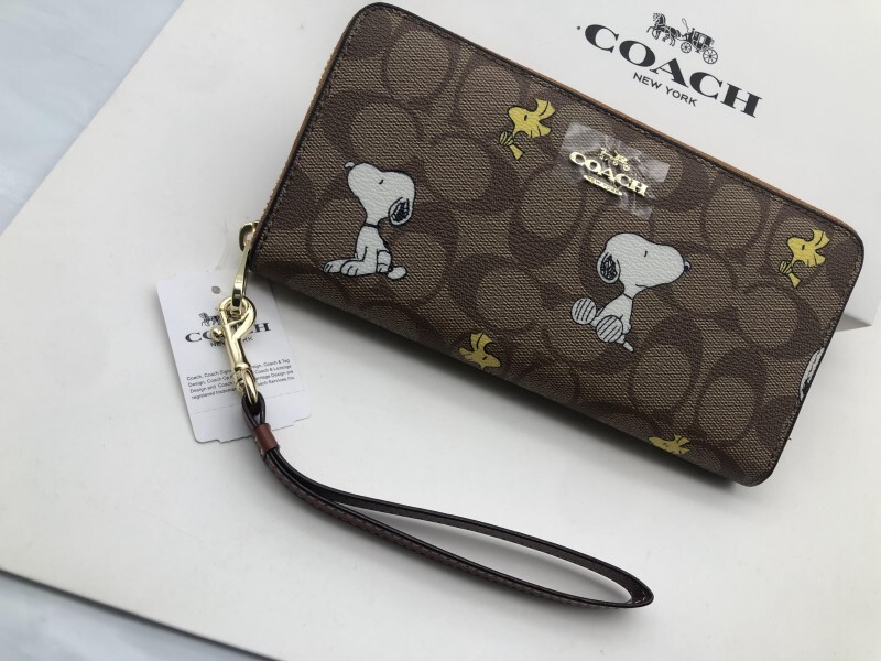 コーチ COACH 長財布 財布 シグネチャー アコーディオンラウンドジップウォレット新品 未使用 贈り物x147 CE705