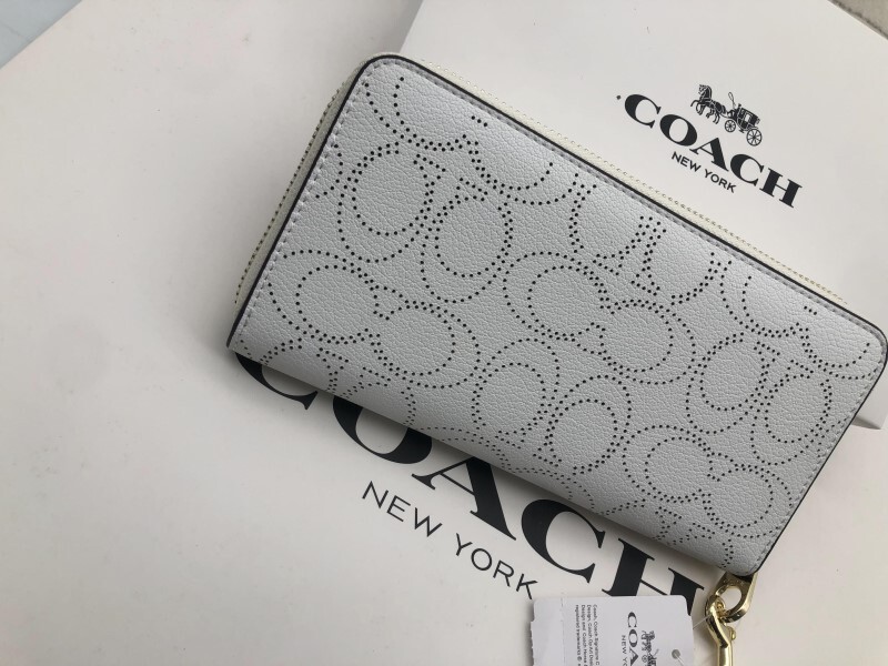 コーチ COACH 長財布 財布 シグネチャー アコーディオンラウンドジップウォレット新品 未使用 贈り物g043 C4715