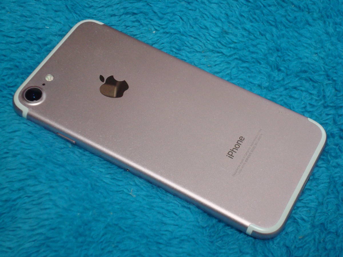 iPhone 7 128GB iOS15.5 A1779 au解除 バッテリ最大容量68％ 送料無料