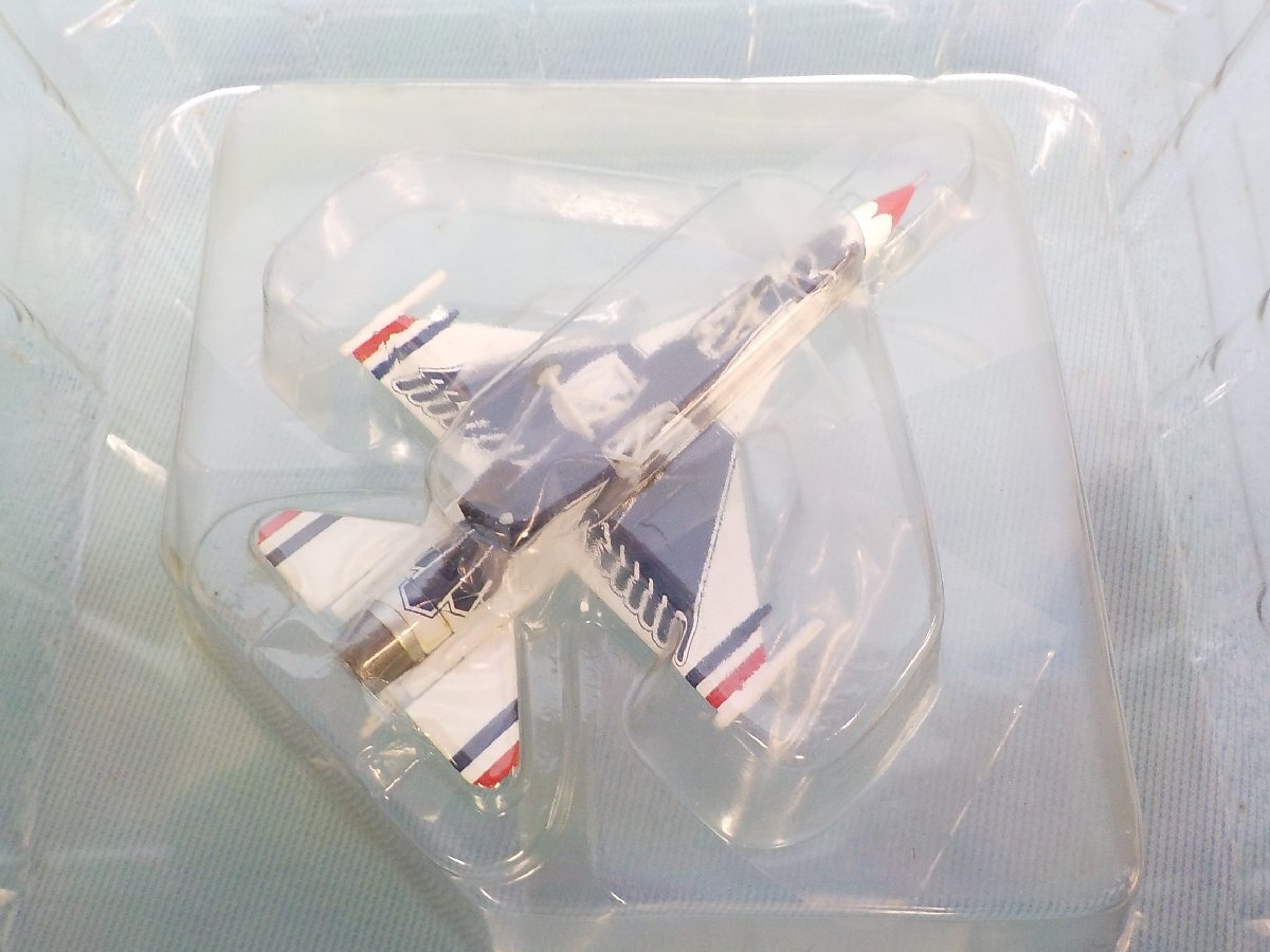 ◆ミニカー ホーガン 1/200 F-16D アメリカ空軍 アクロバット飛行隊 サンダーバーズ M-SERIES 6092 美品_画像6