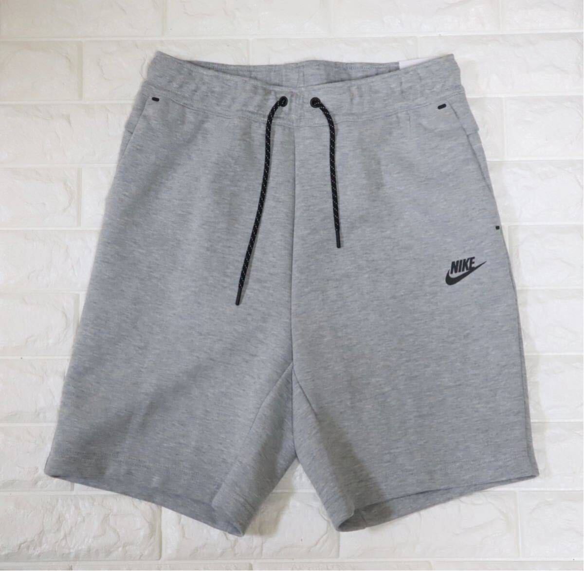 新品 Mサイズ NIKE ナイキ NSW メンズ　テックフリース　ショートパンツ グレー　Tech Fleece