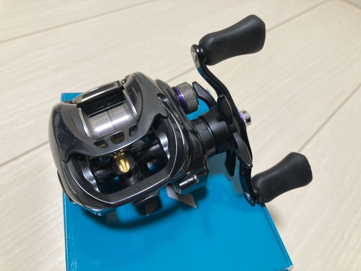 ダイワ 17 タトゥーラ SV TW 8.1L 左巻 TATULA DAIWA ベイトリール ジリオン スティーズ _画像5