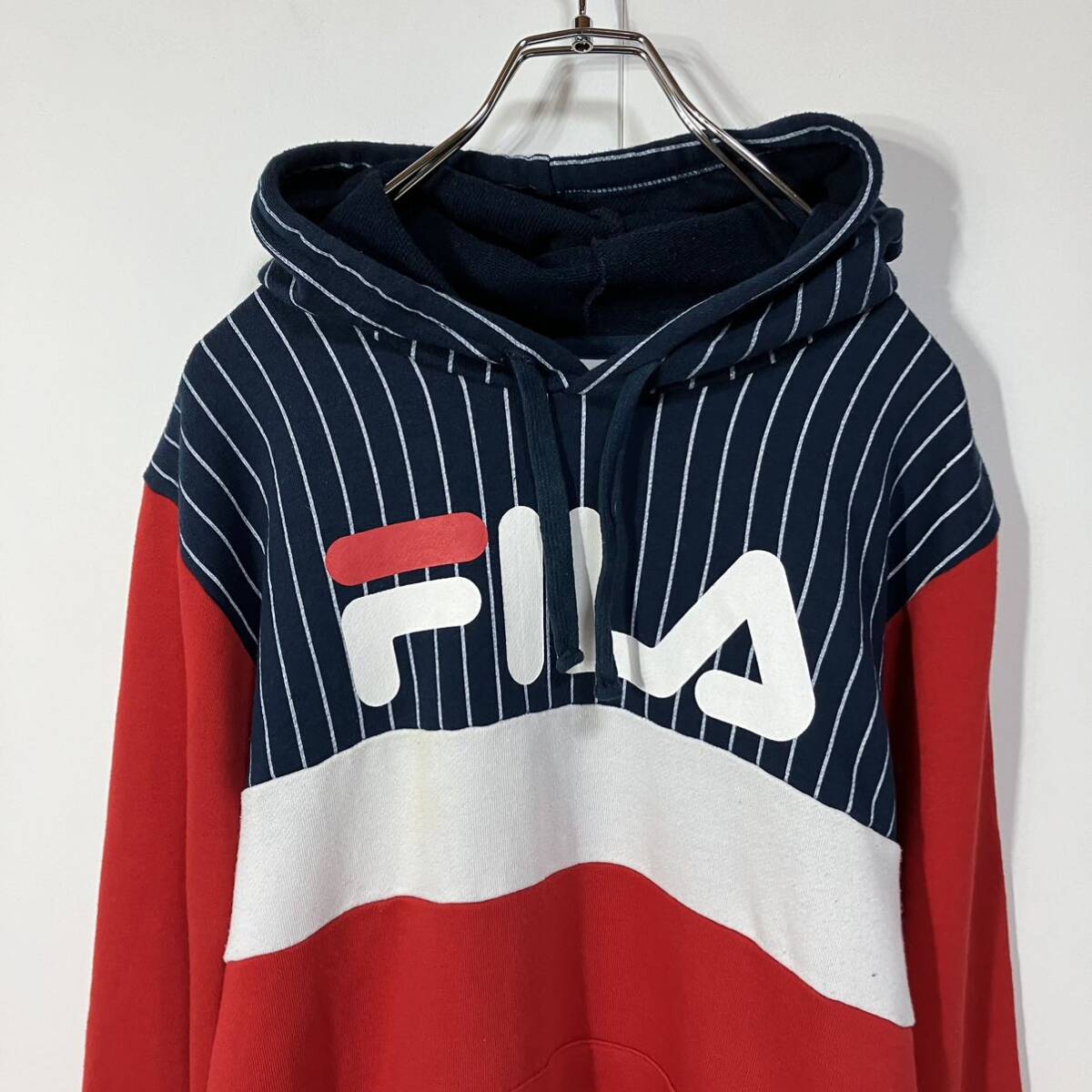 FILA フィラ ビッグ ロゴ プリント 切替 ストライプ マフポケット 裏毛 スウェット フーディー パーカー 古着 ネイビー レッド ホワイト M_画像4