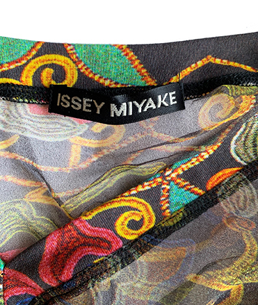 イッセイミヤケ ISSEY MIYAKE 半袖トップス 透け感 シースルー マルチカラー ストレッチ サイズM 美品の画像3