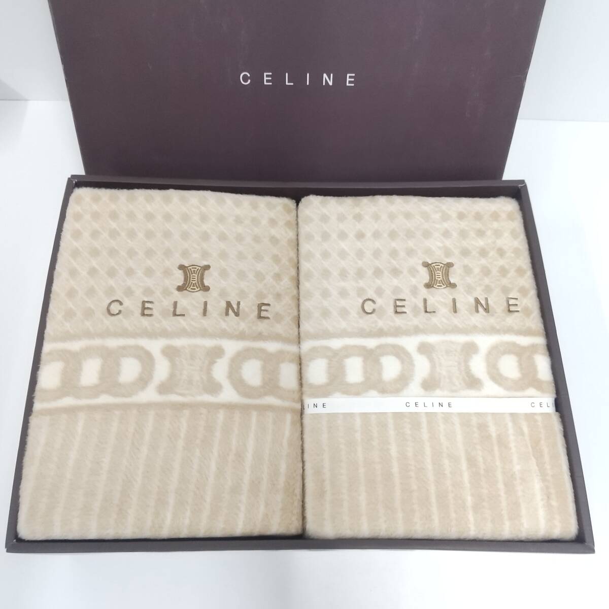 1839【未使用品 2枚入】CELINE シルク毛布 絹100％ 140×200 セリーヌ ベージュ マカダム トリオンフ_画像1