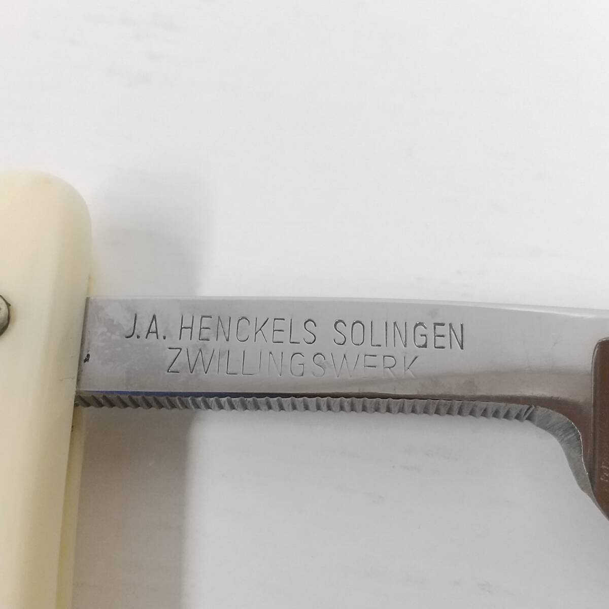 1844 J.A. HENCKELS SOLINGEN ZWILLINGS WERK ヘンケルス ゾーリンゲン ゴールド 70 1/2 西洋剃刀 カミソリ 髭剃りの画像8