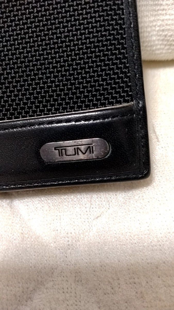 トゥミ Tumi カードケース ブラック 二つ折り Card Case 名刺入れ レザー 二つ折り ウォレット ミニマム 定期入れ