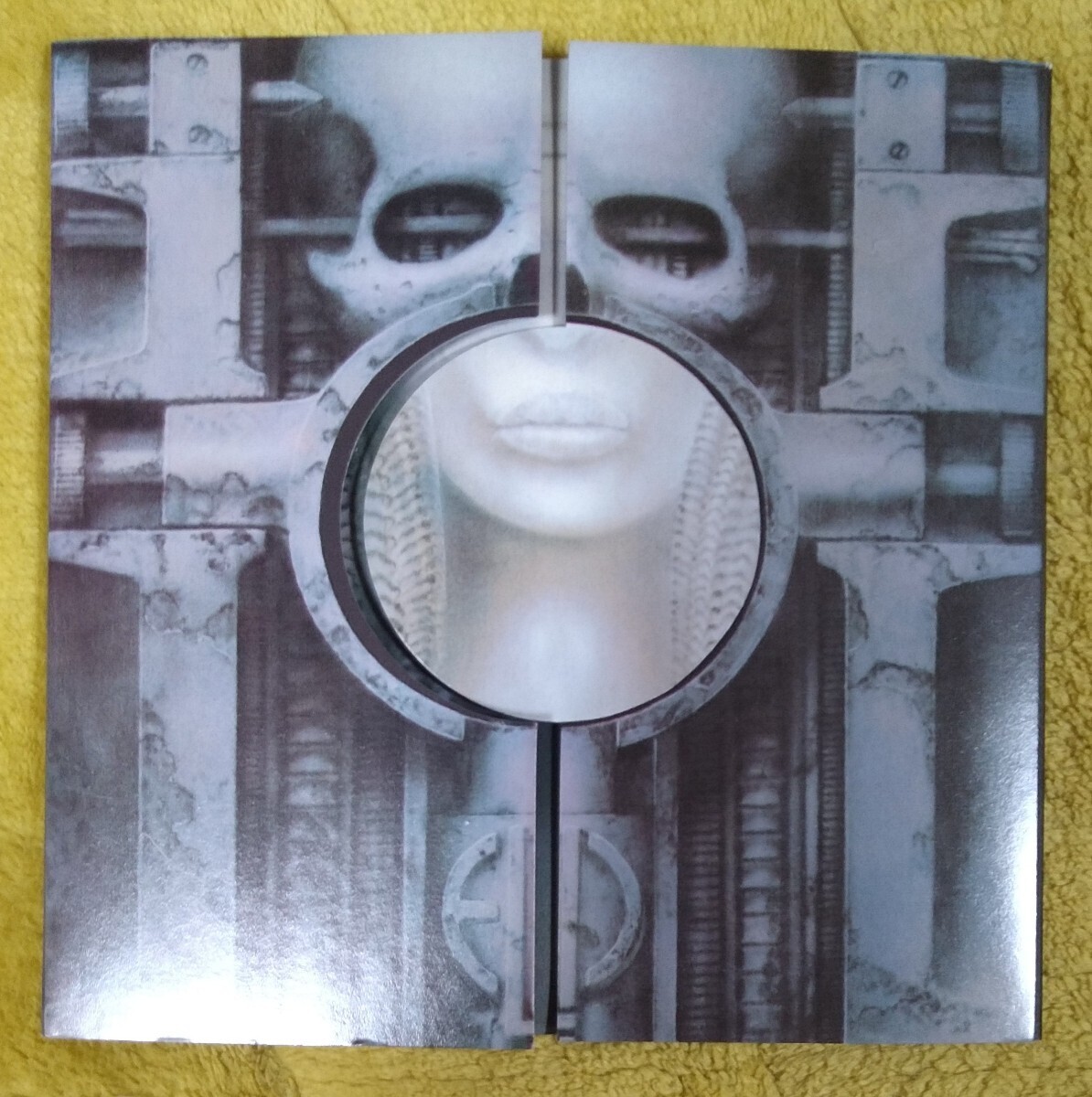 エマーソン・レイク&パーマー 恐怖の頭脳改革 +3 廃盤紙ジャケット仕様国内盤中古CD EMERSON LAKE & PALMER BRAIN SALAD SURGERY EL&P K2HD_画像3