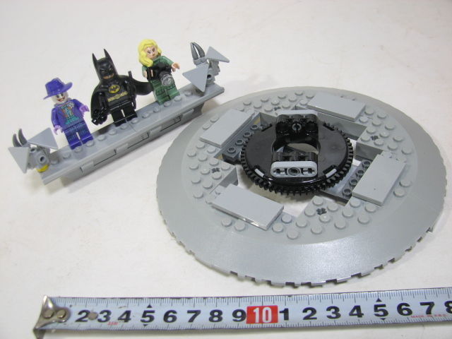 LEGO レゴ 1989 バットモービル 76139 付属 ミニフィグ3体 等の画像1