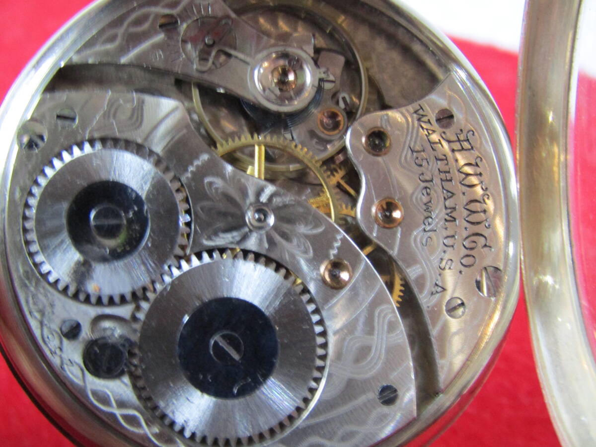 珍品 懐中時計 ウォルサム 10４年前 無傷文字盤 純銀艶消し専売型ケース 星形緩急針 ゼンマイ手巻時計 OH済 // 精工舎 エンパイア seikosha_元気に半回転するテンプ。機械は光沢美品