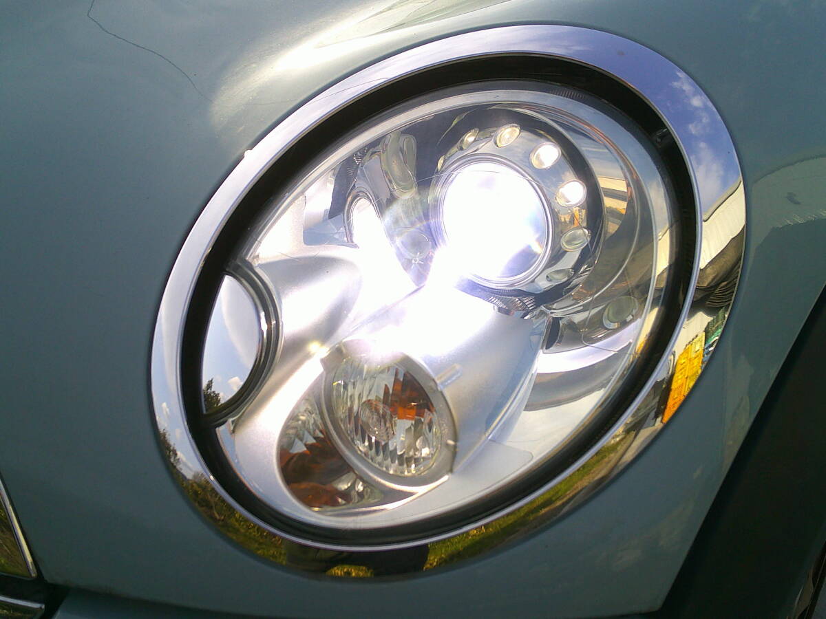 ★ ZF16 ミニ R56 R55 キセノン HID ヘッドライト 左右 162703 162705 ★ BMWミニ MINI MF16 MF16S ML16 MM16 SU16 SV16 ZG16 クラブマン_取り外し前　点灯時