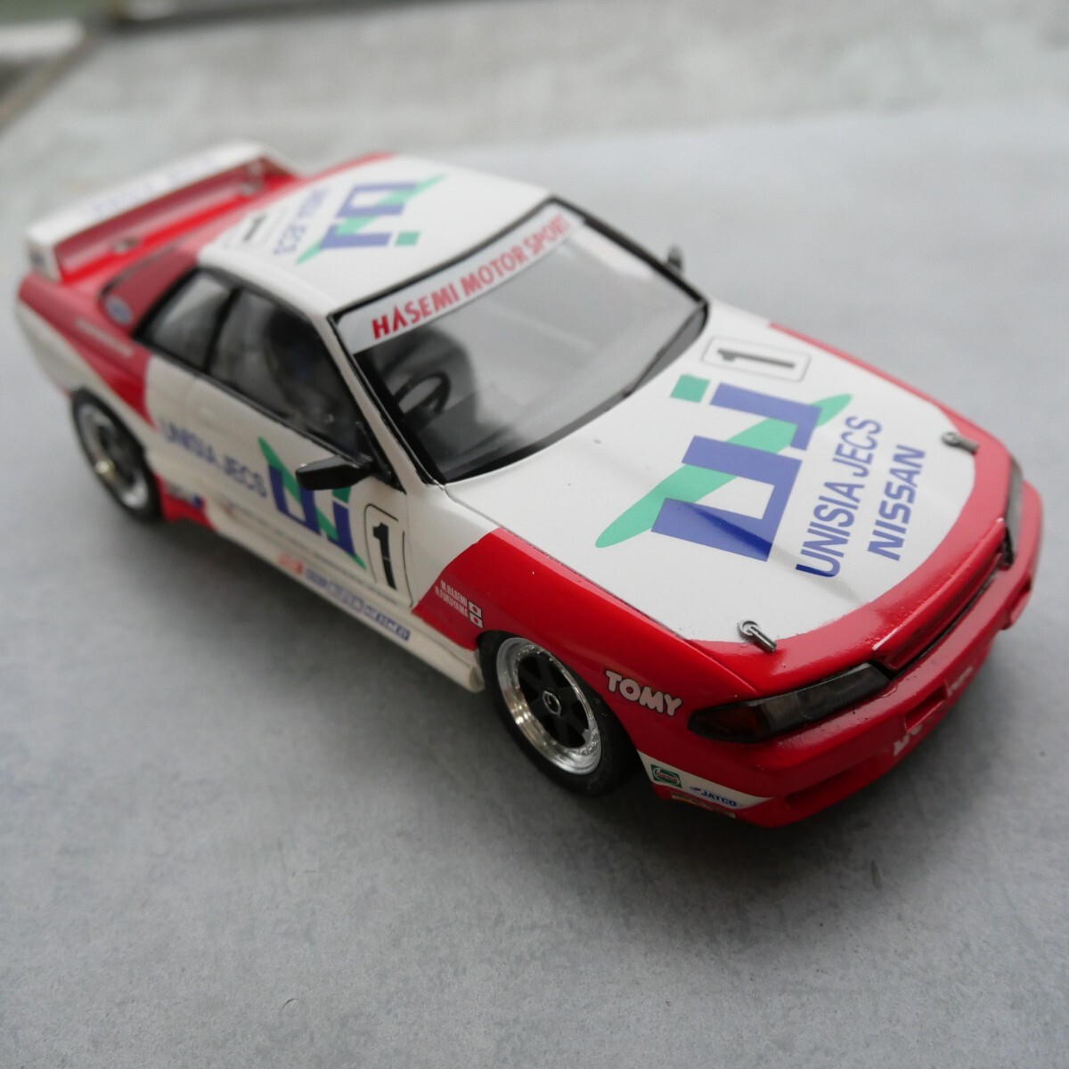 送料込み アオシマ ユニシア ジェックス スカイラインR32 GT-R Gr,A 全日本ツーリングカー選手権　1/24組み立て済みプラモデルジャンク品 _画像9