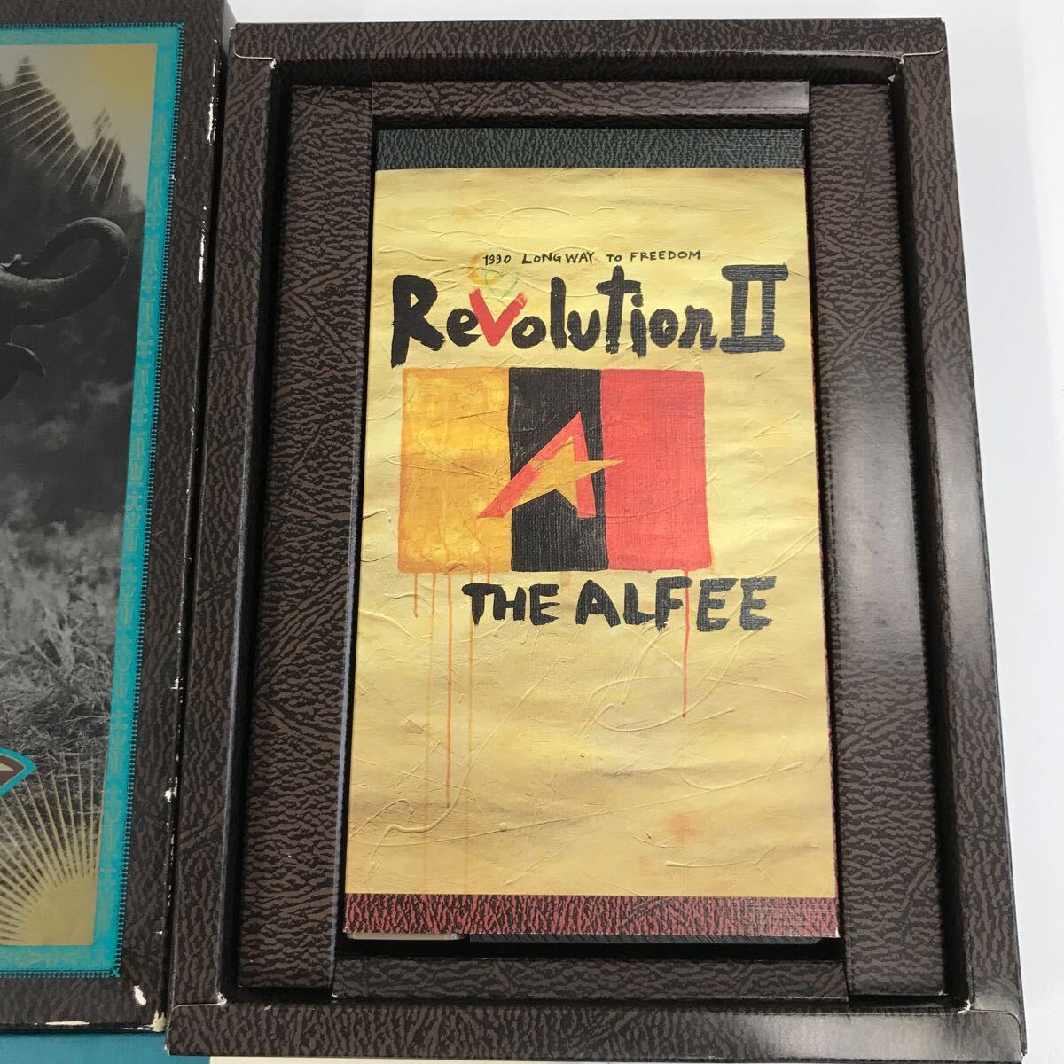 THE ALFEE LONG WAY TO FREEDOM REVOLUTION II & Smile photo collection ビデオ　VHS_画像3