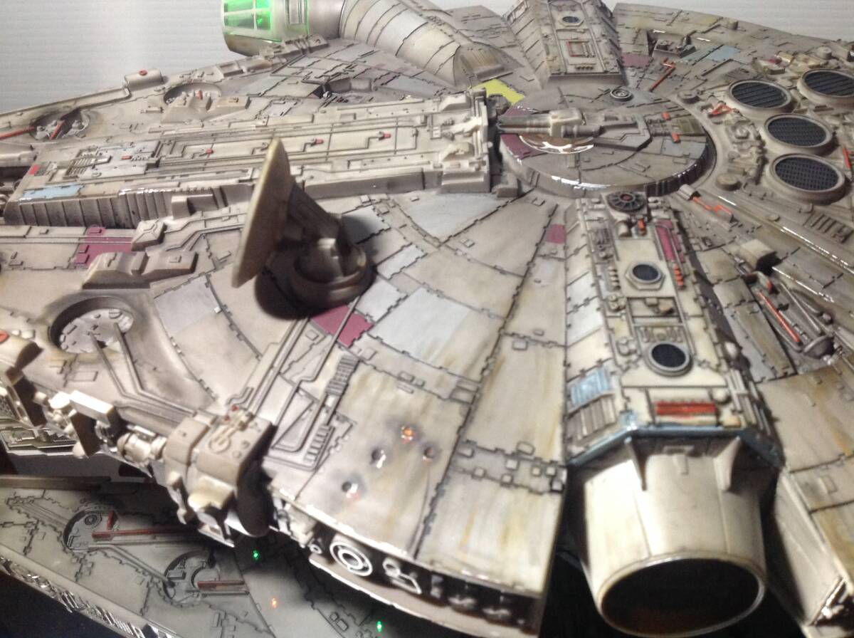  Star Wars * millenium Falcon * total length 38 centimeter width 29 centimeter, illumination final product,