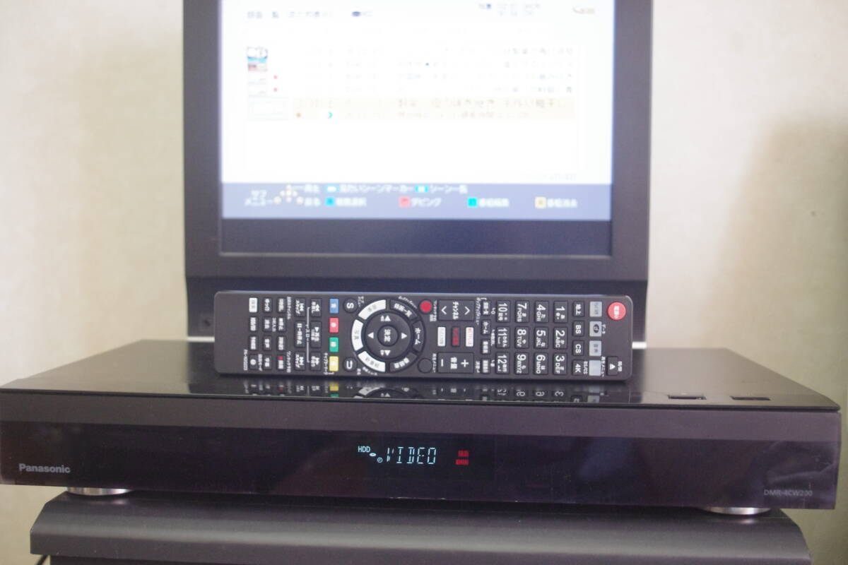 HDD2TB(WD) 4Kチュ-ナー2機内蔵 DIGA DMR-4CW200/2TB/3番組同時録画 HDD2TB(WD) 4Kチュ-ナー2機内蔵 DIGA DMR-4CW200/2TB/3番組同時録画