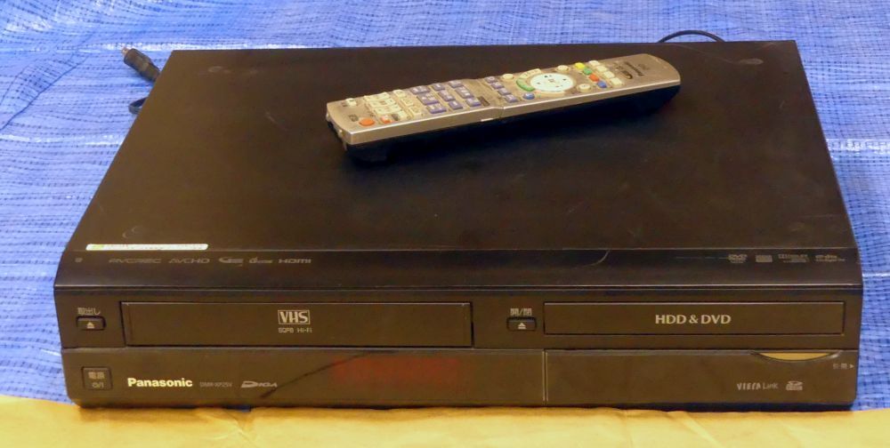 パナソニック　HDD搭載VHS一体型DVDレコーダー DMR-XP25V　ジャンク_画像1