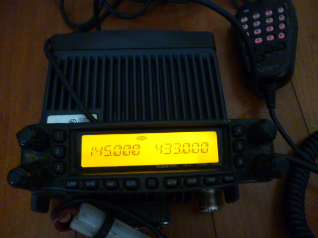 即決全国無料　YAESU　FT-8800H　144/430MHz　50W/35W　ハイパワー無線機 　セパレート運用　広域受信機_画像4