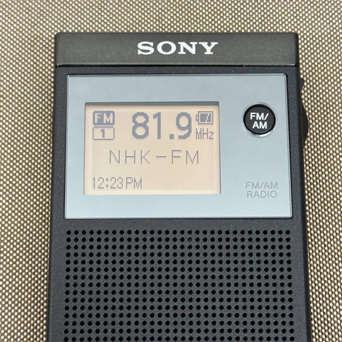 宅急便送料格安　動作確認済み SONY ソニー SRF-R356 ポケットラジオ S/N:1112145_画像2