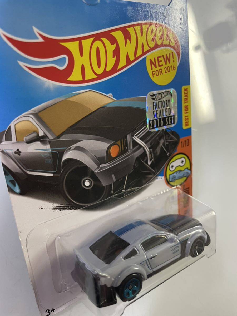 HOTWHEELS ホットウィール 2005 FORD MUSTANG フォード マスタング_画像3