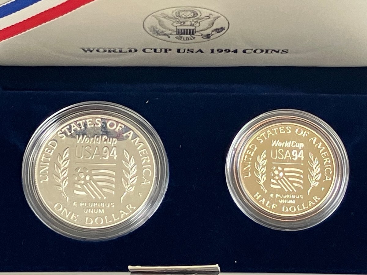 【J14892】WORLD CUP USA 1994 COMMEMORATEIVE COINS 銀コイン26.73g 銅コイン11.3g 箱 ケース付き 中古保管品の画像6