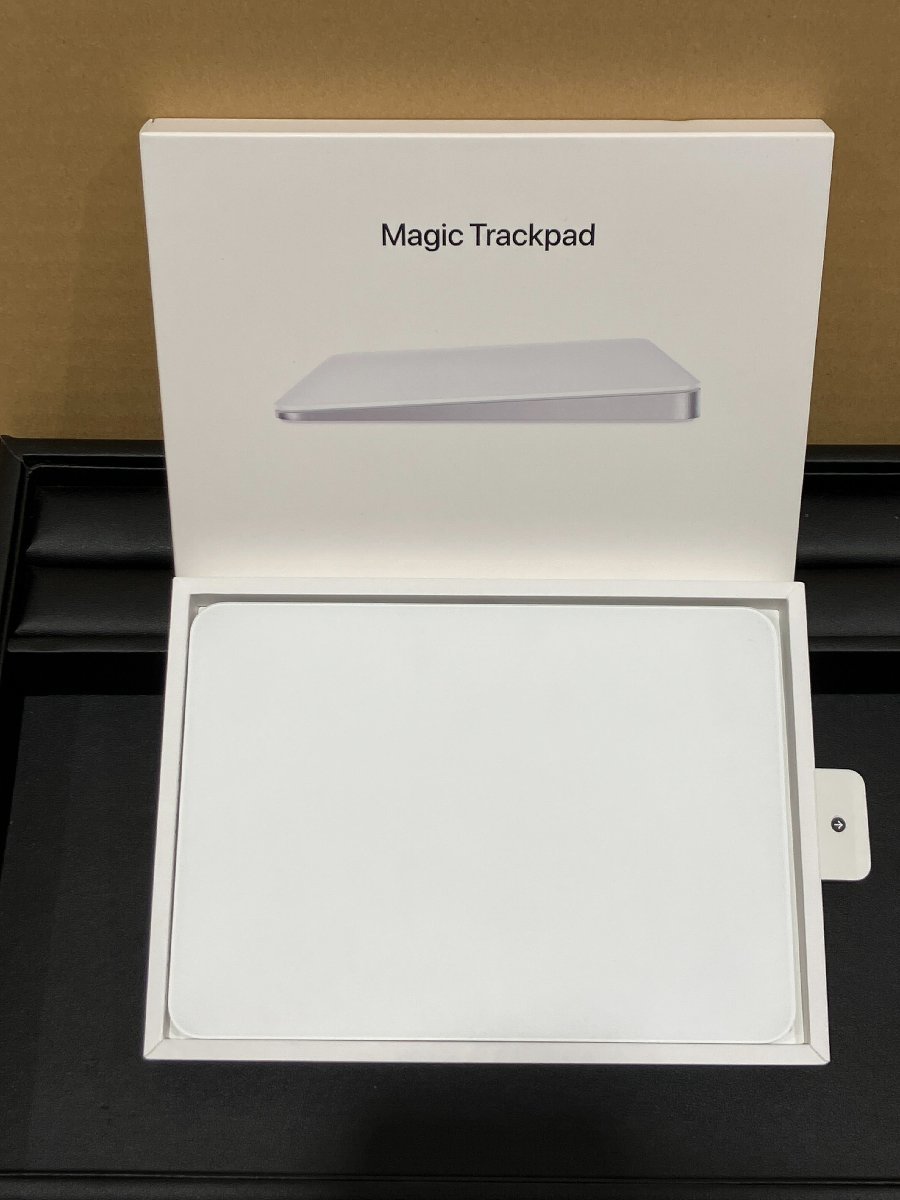 【G84614】Apple Magic Trackpad A1535 MK2D3ZA/A 現行モデル　(中古 美品)_画像2