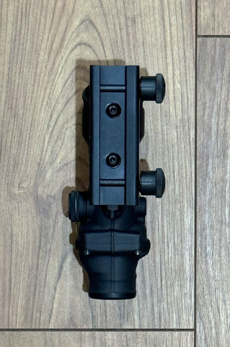 実物 Trijicon 4x32 ACOG TA31-D RED Horseshoe 実物中古美品！(Leupold PEQ PVS PSQ ATPIAL ptw トレポン LA5 peq15 wilcox surefire)_画像7