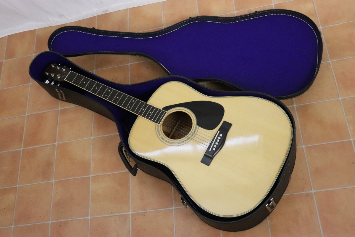 ★YAMAHA FG-200D ヤマハ アコースティックギター アコギ ギター 弦楽器 楽器 ケース付き 003JJIJO03_画像1