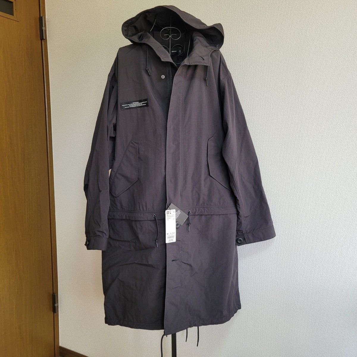 新品】即完売品 GU×UNDERCOVER 2WAYオーバーサイズモッズコート 新品】即完売品 GU×UNDERCOVER 2WAYオーバーサイズモッズコート