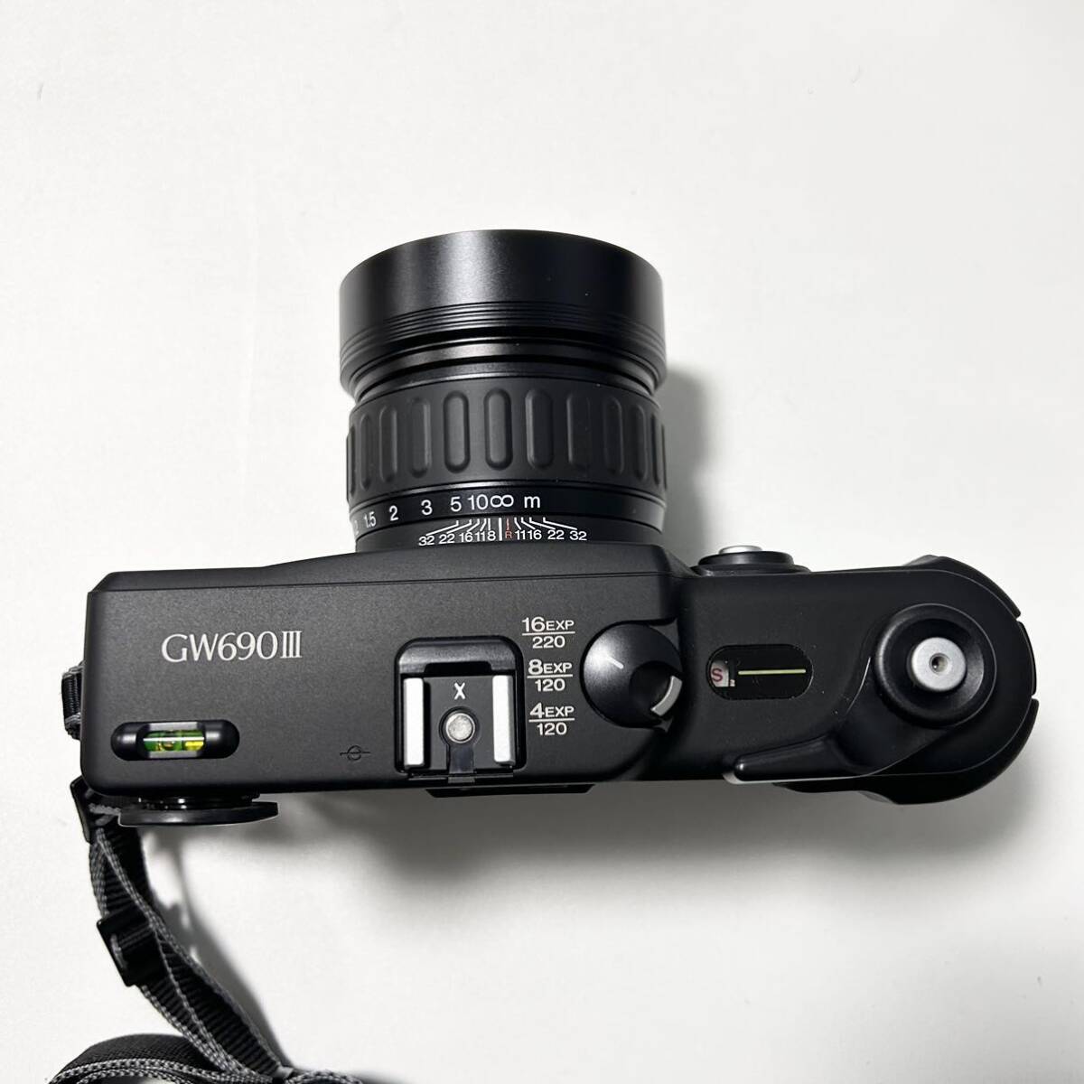 現状品　美品　FUJI professional GW690Ⅲ EBC FUJINON 1:3.5 f=90mm プロテクター・ケース付き_画像3