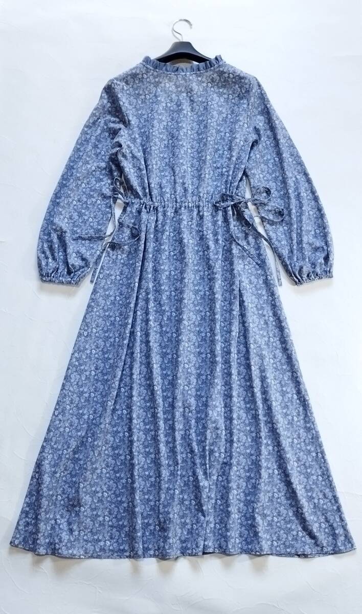 美品♪ WILLSELECTION ウィルセレクション ＊２WAY♪フラワー パッチワーク くるみボタン 切替え ワンピース♪ブルー×小花柄 M T9の画像9