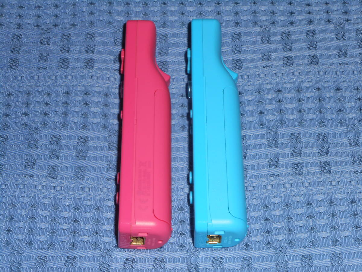 Wiiリモコンプラス(Wiiモーションプラス内蔵)2個 青(ao ブルー)1個・桃(pink ピンク)1個 ジャケット・ストラップ付 RVL-036 任天堂Nintendo
