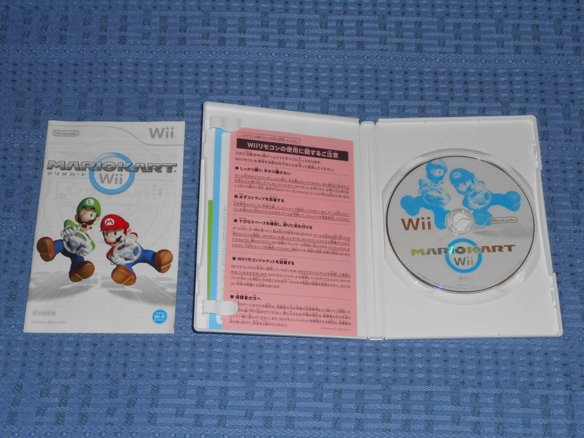 Wiiソフト「マリオカートWii」＋Wiiハンドル3個(マリオ赤ハンドル2個＋ルイージ緑ハンドル1個)セット　ホリ HORI マリオカート8(WiiU)対応 _画像3