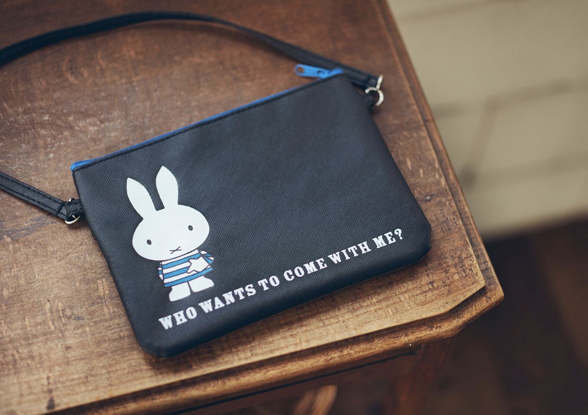  new goods kodomoe appendix smartphone . inserting Tama . possible to use Miffy pouch ( child emiffy) shoulder pouch 