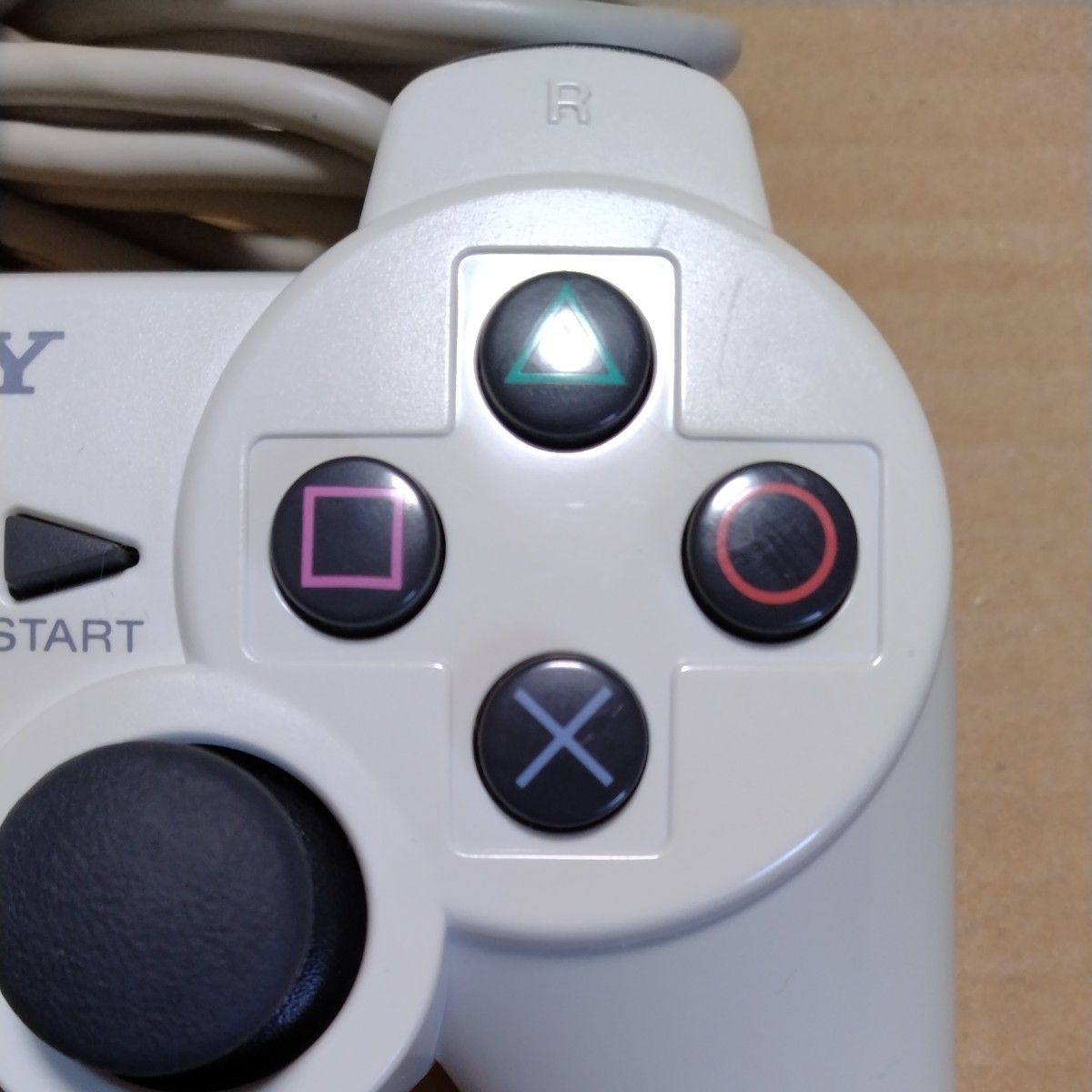 【PS2】 アナログコントローラー　DUALSHOCK2　セラミック・ホワイト　デュアルショック2　SCPH-10010CW