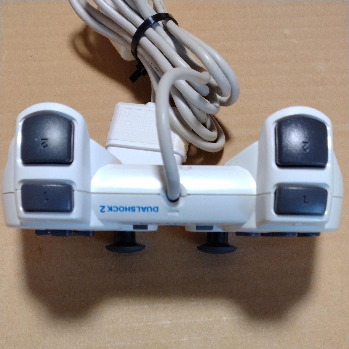 【PS2】 アナログコントローラー　DUALSHOCK2　セラミック・ホワイト　デュアルショック2　SCPH-10010CW