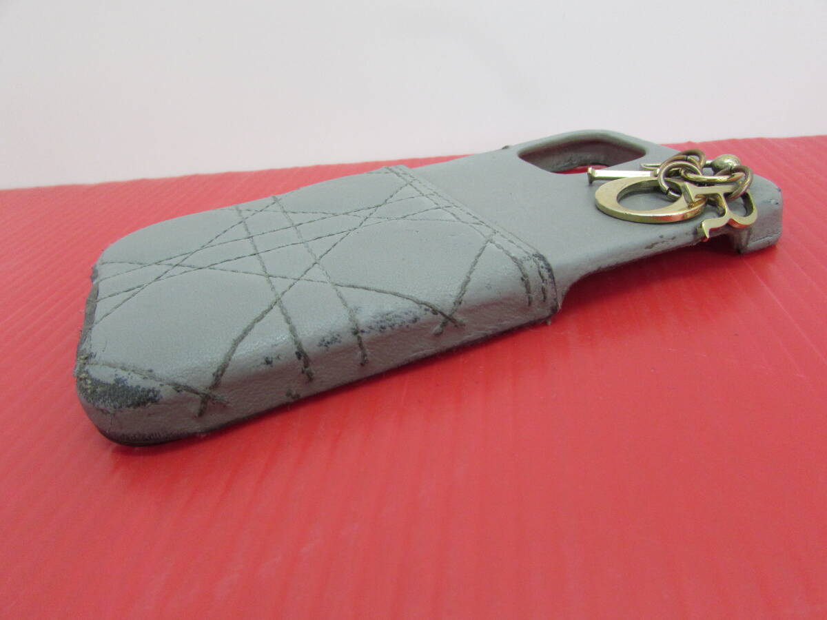 Christian Dior クリスチャンディオール カナージュ レザー iPhone13 Pro対応 スマホケース スマホカバー ライトグレー系 の画像5