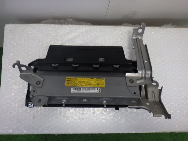 ★ハリアー ハイブリット プレミアム 4WD AVU65W★ニー エアバックカバー 73900-48070 純正 中古 レザー_画像4