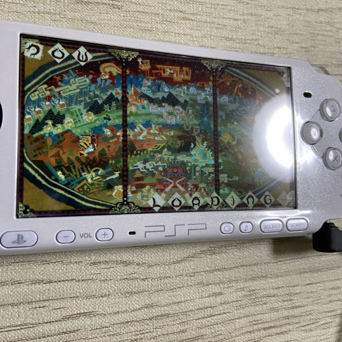 ★即決★ SONY ソニー PSP-3000 パールホワイト 本体のみ_画像2