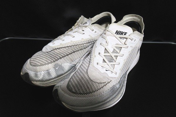 z11636:NIKE（ナイキ）NIKE ZoomX VaporFly Next % 2 ズームX ヴェイパーフライ ネクスト％ 2（CU4111-100）白/US9.5（27.5cm)_画像1