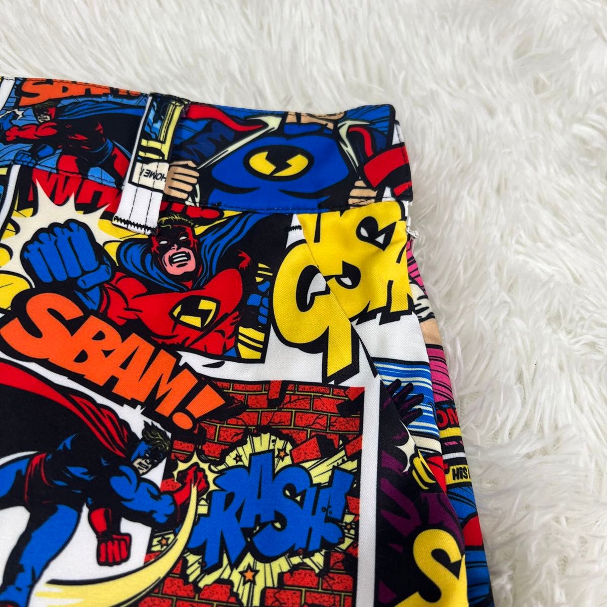 美品　LOUDMOUTH スーパーマン　派手　総柄　ゴルフスカート Lサイズ